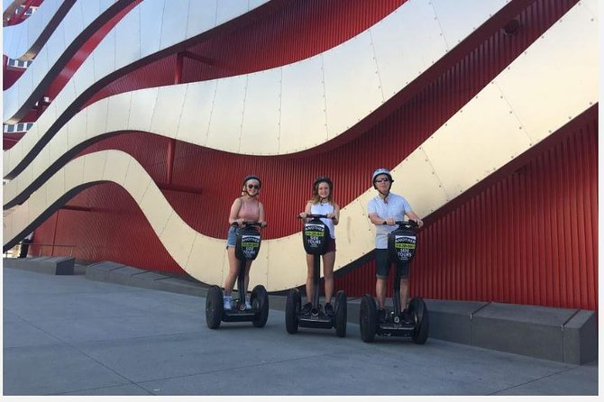 Los Angeles Miracle Mile Segway Tour - LACMA and the Urban Light installation