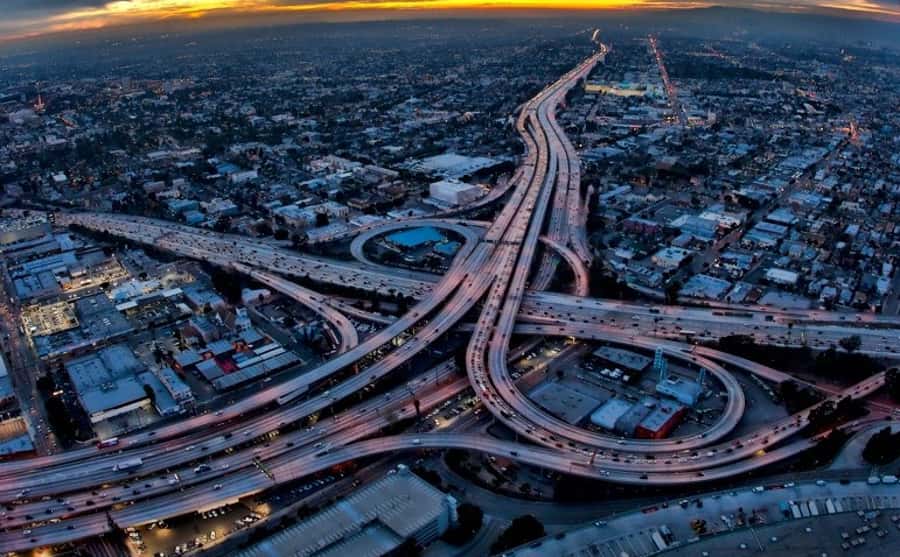 Los Angeles Night Helicopter Tour: Hollywood & City Lights - A small helicopter makes a difference