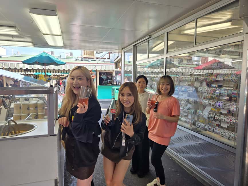 Los Angeles: Original Farmers Market Foodie History Tour - Candy, donuts, and the first round of bites