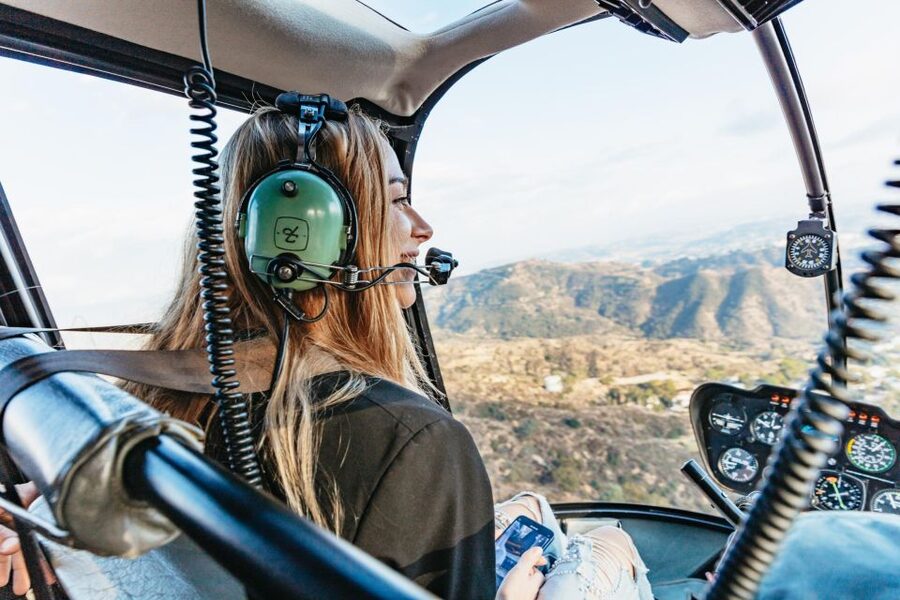 Los Angeles: Private 1-Hour Sightseeing Helicopter Tour - Bel Air and Beverly Hills from above