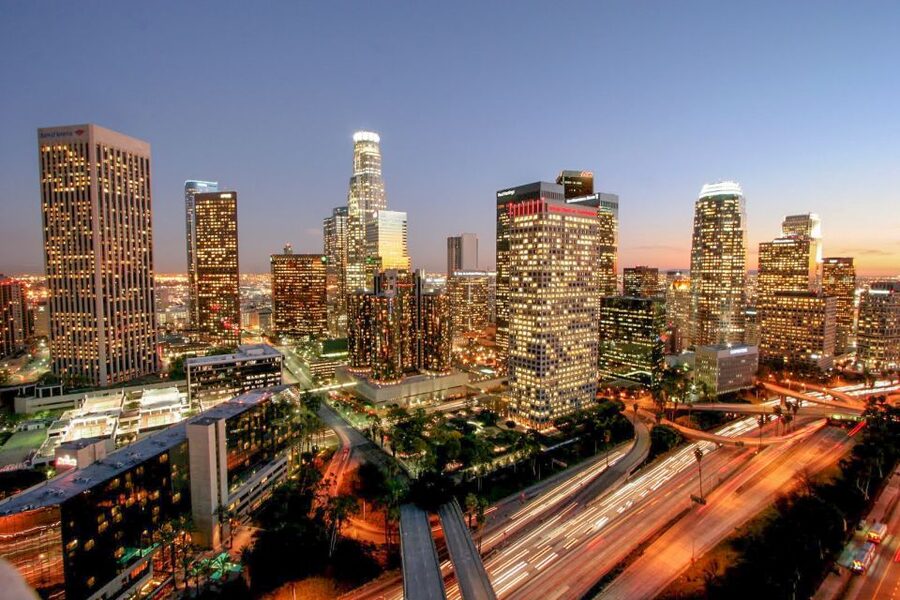 Los Angeles: Private Full-Day Tour by SUV - Santa Monica pier and Venice Beach