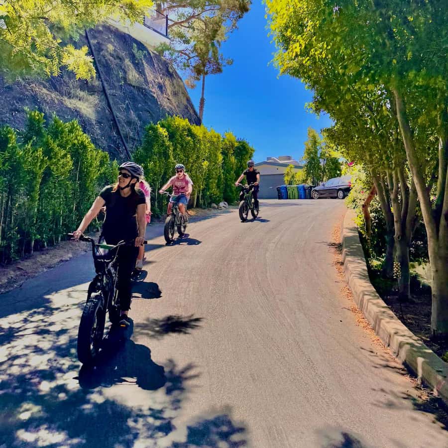 Los Angeles: Scott E-Bike Tours to the Hollywood Sign & More - Why an e-bike works better than a car in Hollywood