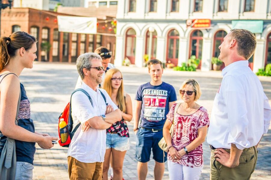Los Angeles: Small Group Sightseeing Tour - Downtown highlights from Chinatown to the Fashion District