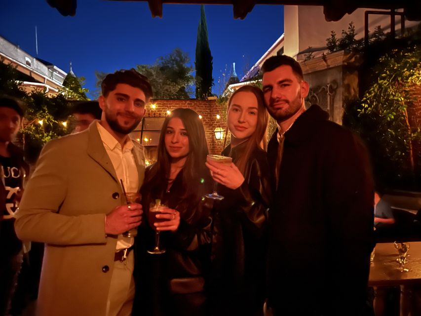 Los Angeles: Speakeasy Bar Hopping Tour with Drink - Second stop: an underground den with carnival games