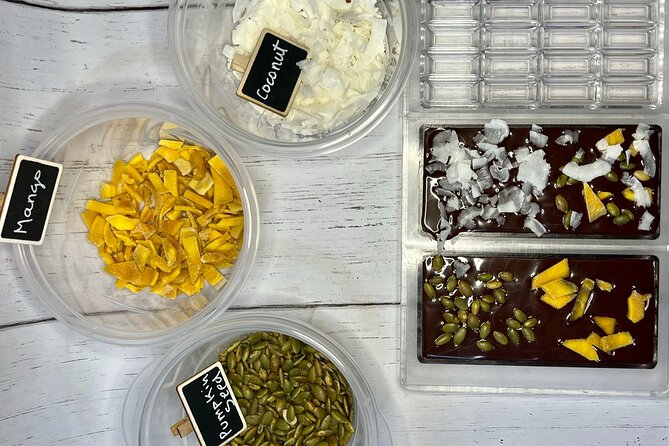Make your own Chocolate Bars & Chocolate Box - Choosing between dark, oat milk, and white chocolate
