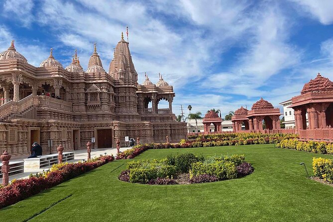 Mandir & Buddhist Temple Tour with Indian Lunch & Chinese Tea - What the guide adds to the day