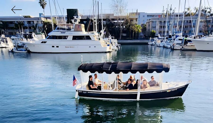 Marina Del Rey: A Romantic Boat Cruise with Sushi & Wine - A quiet start at Marina del Rey