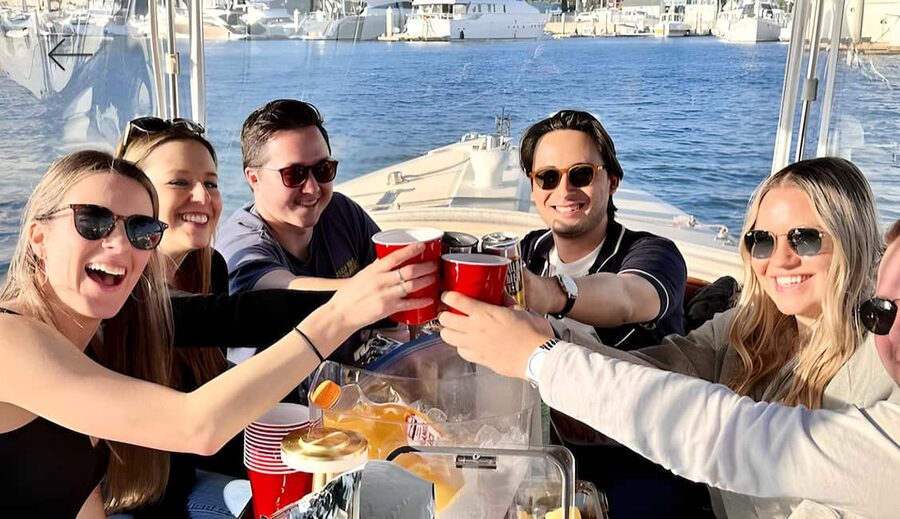 Marina Del Rey: A Romantic Boat Cruise with Sushi & Wine - Cruising past yachts and waterfront homes