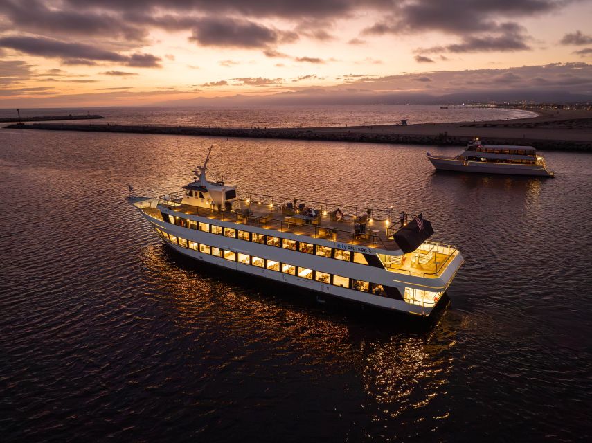 Marina Del Rey: Christmas Eve Buffet Brunch or Dinner Cruise - Choosing between the Christmas Eve brunch and dinner