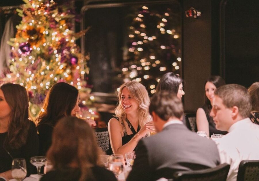 Marina Del Rey: Christmas Eve Buffet Brunch or Dinner Cruise - What happens during the two-hour sailing