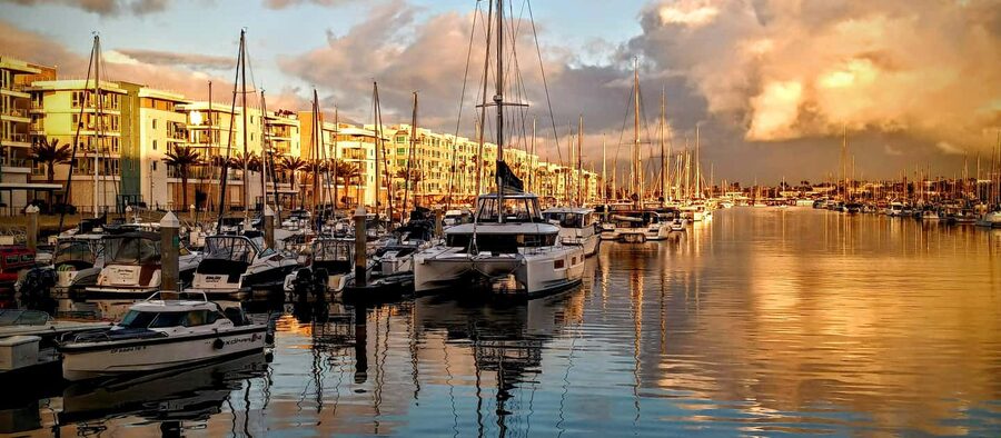 Marina Del Rey: Romantic Cruise, Dinner Charcuterie or Sushi - Captain Shaun and the Personal Touch
