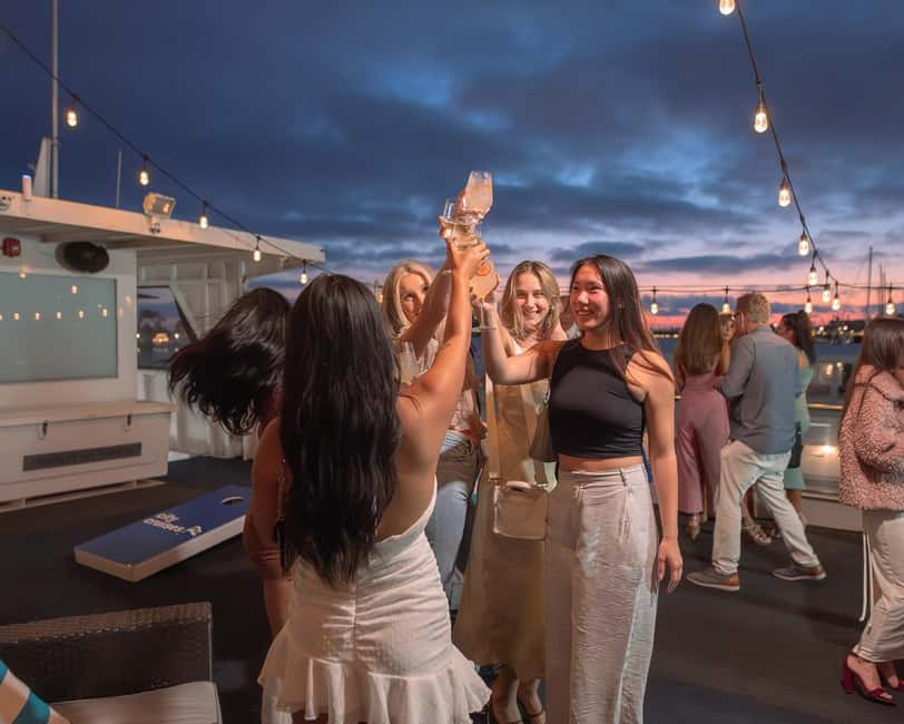 Newport Beach: City Cruises Weekend Dinner Cruise with DJ - Key points at a glance