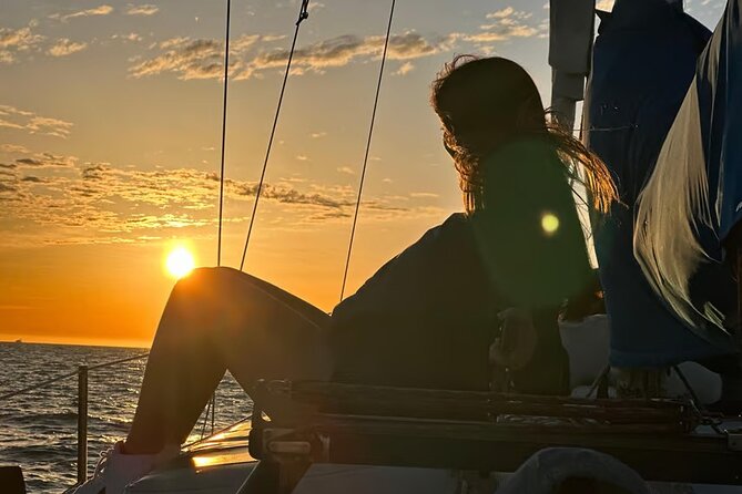One Hour Cruise Around Marina del Rey - Beyond the break wall into Santa Monica Bay