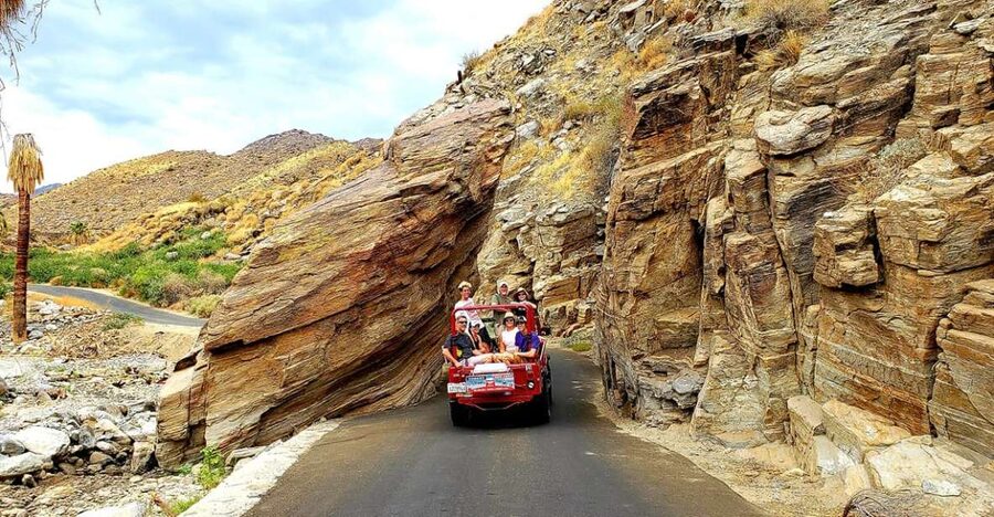 Palm Springs: Indian Canyons Jeep/Hiking Combo Tour - Key points to know before booking