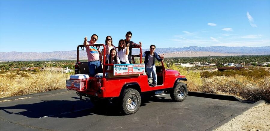Palm Springs: Indian Canyons Jeep/Hiking Combo Tour - Finding the spring-fed Hidden Water Cave