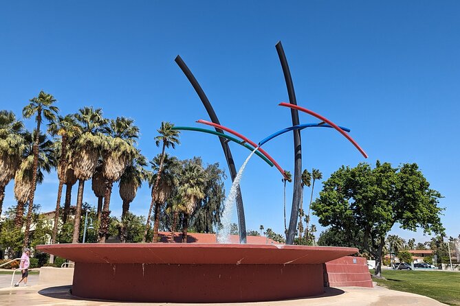Palm Springs Scavenger Hunt Walking Activity and Game - Who will enjoy this private walking game?