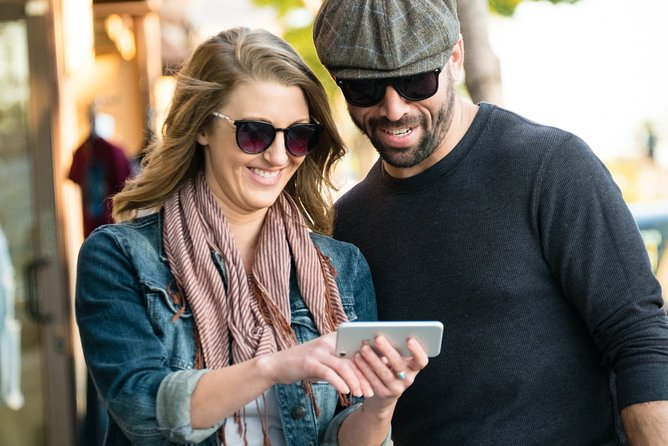 Palm Springs Team Trivia Hunt: New 2024 Mobile Game App! - A downtown route with room for shops and food