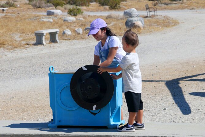 Palm Springs Windmill Tours - Getting close to a working turbine