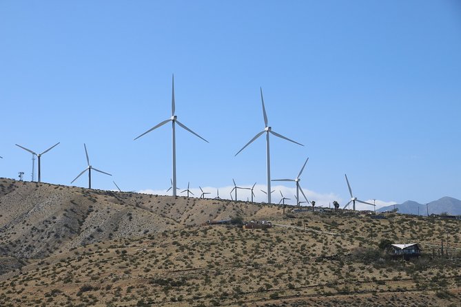 Palm Springs Windmill Tours - Following the app through the wind farm