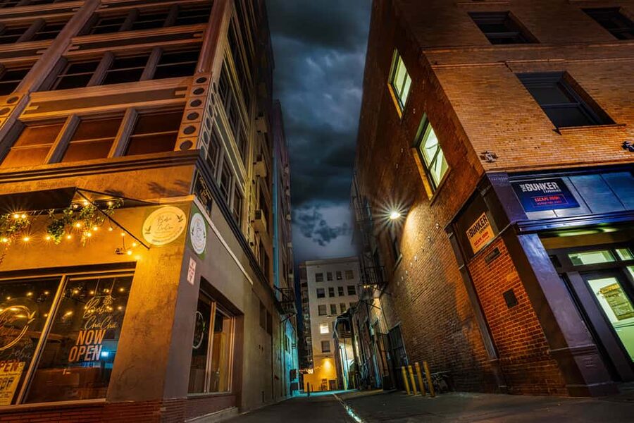 Pasadena: Haunted Walking Tour - The Bunker Experience and the sadness underfoot