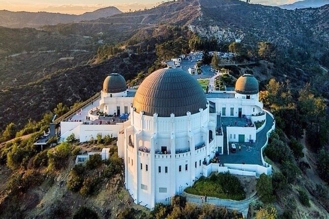 Private Air Tour of Los Angeles - Malibu, Santa Monica, and the pier