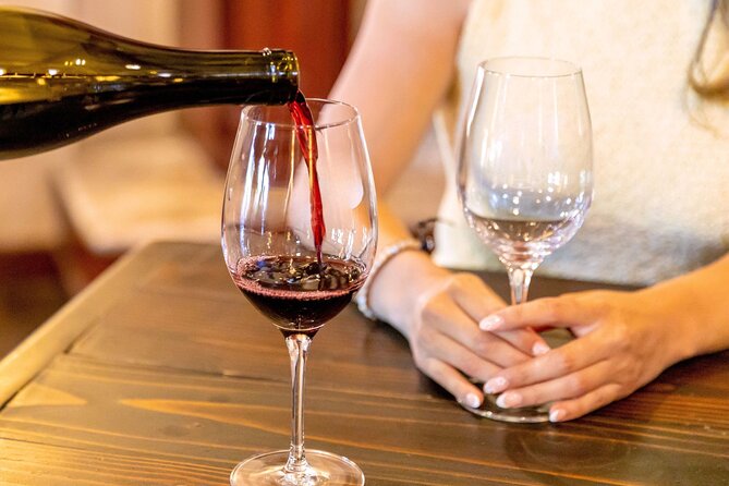PRIVATE All-Inclusive 3-Winery Tour from Santa Barbara in S.Y.V. - An artisan lunch among the vines