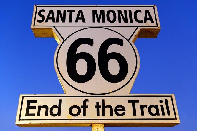 Private Custom 4.5-Hour Tour of Los Angeles in English or German - Sunset Boulevard between Hollywood and Beverly Hills
