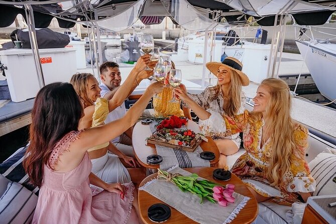 Private E-Boat Cruise: Wine, Charcuterie and Sea Lion Spotting - Timing, parking, and the no-restroom warning