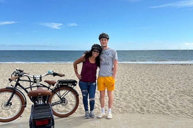 Private Guided Tour in Santa Barbara on Electric Bikes - The waterfront, Stearns Wharf, and the old Potter Hotel