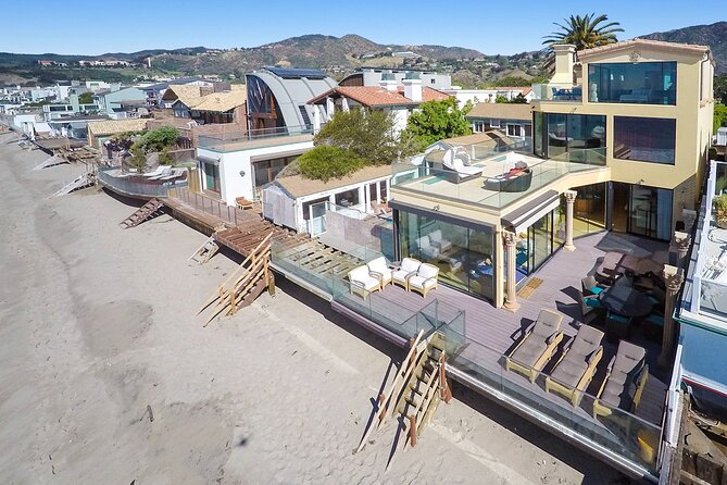 Private Malibu Tour: From the Beaches to the Mansions - Malibu Colony: mansions with sand at the door