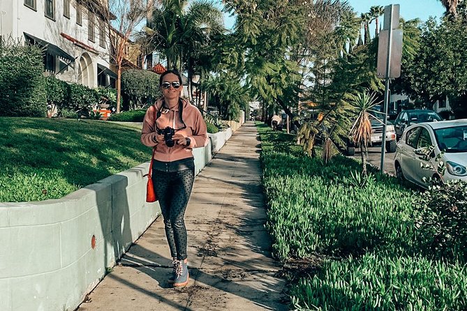 Private Photo Tour of the Best Instagram Spots in Los Angeles - Venice Beach: murals, signs, and a more relaxed attitude