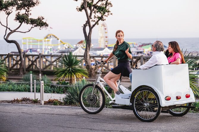 Private Rickshaw Tour of Santa Monica and Venice Beach - The guides make the short tour work