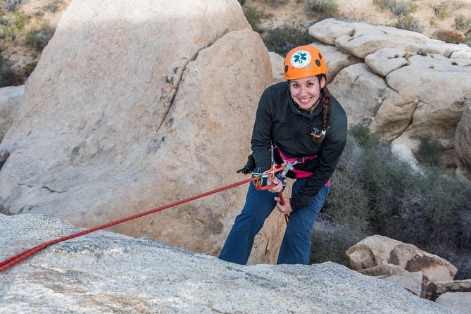 Rappelling Adventure in Joshua Tree National Park (4 Hours) - What the rappels can feel like