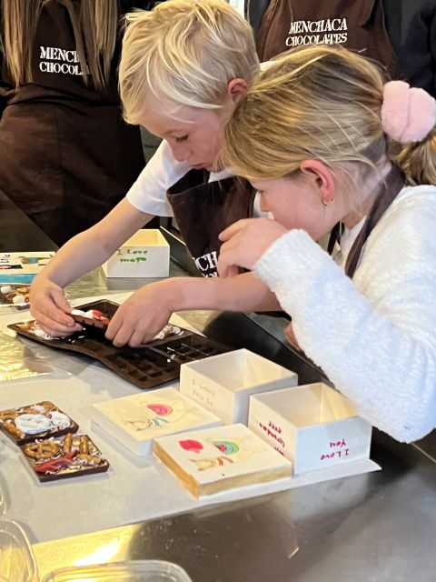 Santa Barbara: Chocolate Bar and Art Box Making Workshop - Learning the Tempering Process