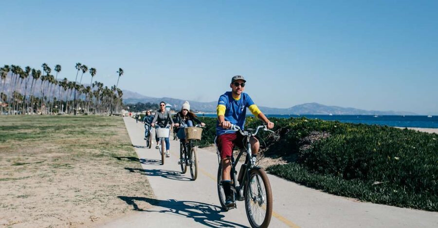 Santa Barbara: Electric Bike City Tour - De La Guerra Plaza and El Presidio