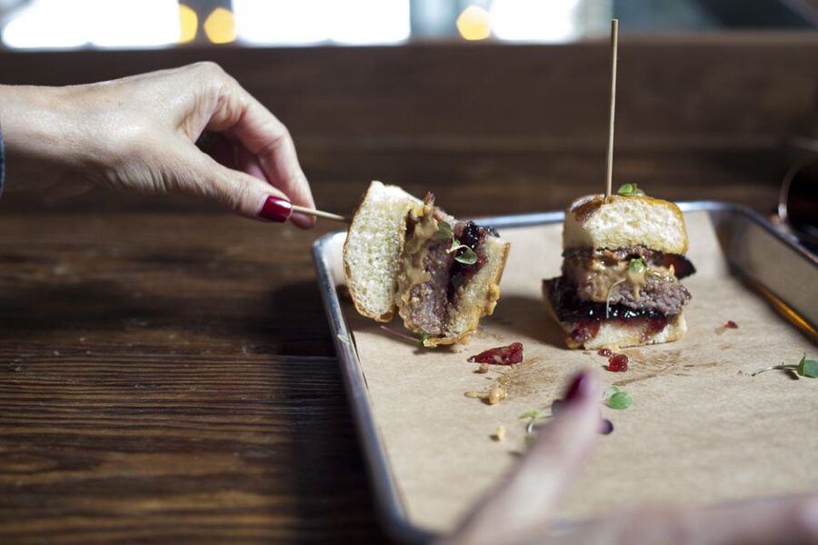 Santa Barbara: Funk Zone Food & Photo Tour - Starting near the beach on lower State Street