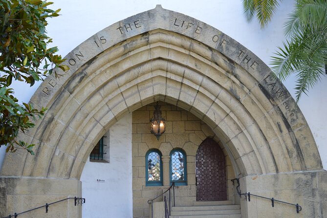 Santa Barbara Scavenger Hunt Walking Tour and Game - Starting at 1031 State Street