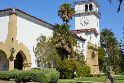Santa Barbara Scavenger Hunt Walking Tour and Game