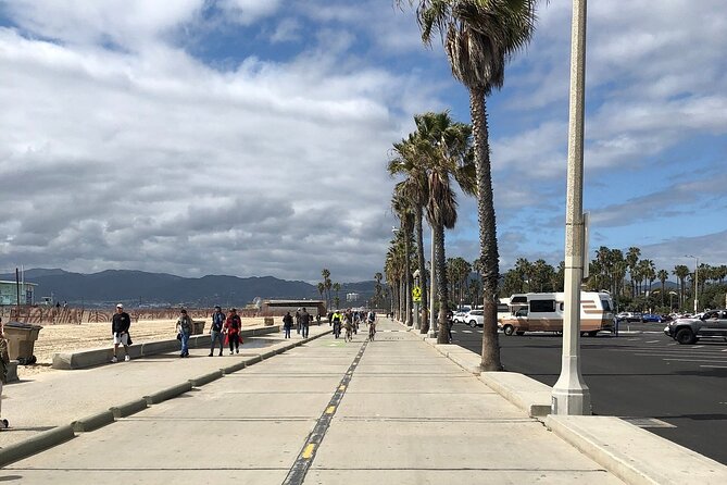 Santa Monica and Venice Beach Bike Adventure Tour - What the small group changes