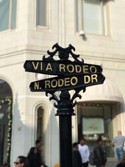 Santa Monica: Los Angeles Open-Air Van Tour with Stops - Taking your time at the Original Farmers Market
