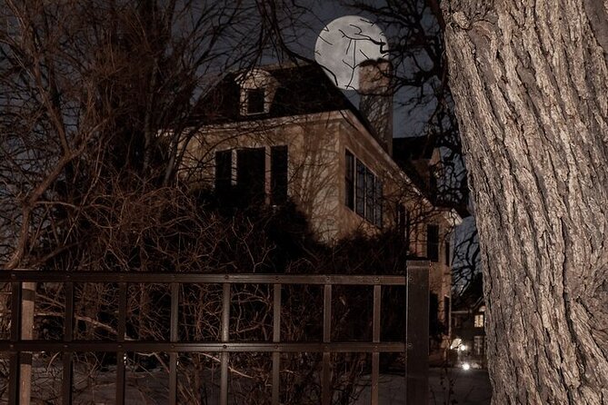 Santa Monica Sinister Sins & Sorrow Ghost Tour - The Carousel and apartments above the ride