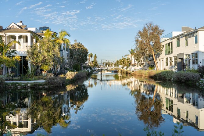 Self-Guided Walking Tour in Los Angeles' Best-Kept Secrets - Venice Beach and the quieter canals