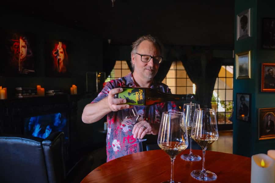 Solvang: Wine and True Crime Tour with Drinks Included - A 30-minute walk through crimes, ghosts, and old buildings