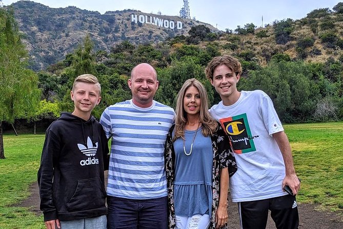 The Ultimate Hollywood Tour - Beverly Gardens Park offers a calmer photo stop