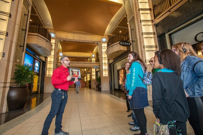 Total Hollywood Experience with Walk of Fame and Celebrity Homes Tour - Hollywood Boulevard, the Walk of Fame, and Awards Walk