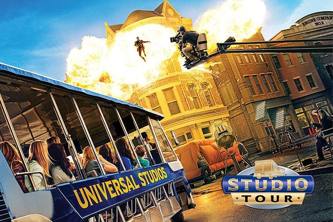 Universal Studios Hollywood & Celebrity Homes Tour Package - Universal Studios Hollywood delivers the bigger payoff