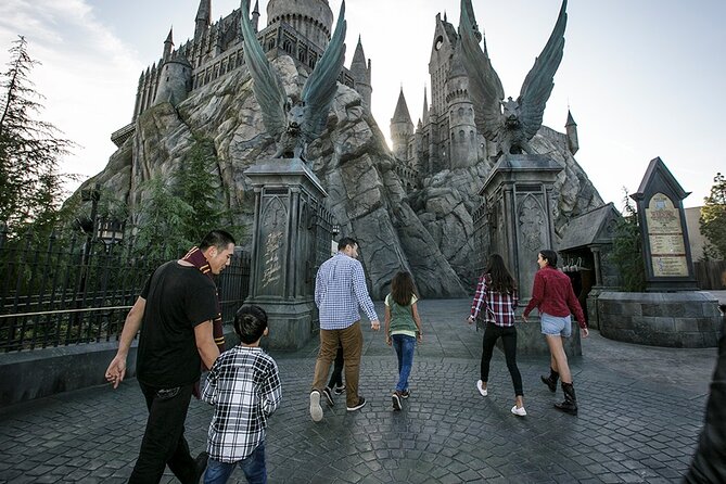 Universal Studios Hollywood & Celebrity Homes Tour Package - Who will get the most from this package