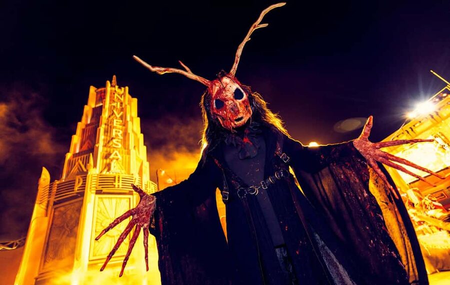 Universal Studios Hollywood: Halloween Horror Nights - The Eight Haunted Houses, One Short Walk at a Time