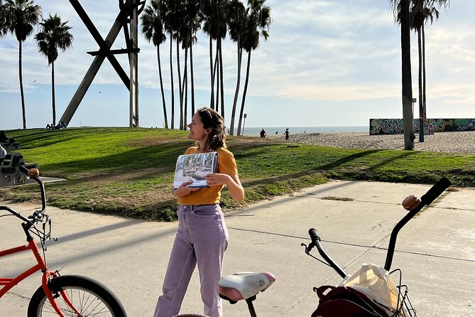 Venice and Santa Monica French Bicycle Tour - Santa Monica Pier and its broad ocean views