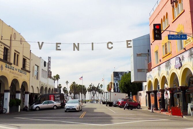 Venice Beach: Personalized Self-Guided App Tour - Starting beneath the Venice Sign